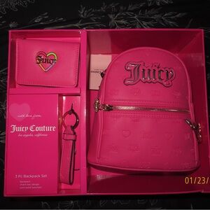 Juicy Couture Hot Pink 3-Piece Set 👛🩷